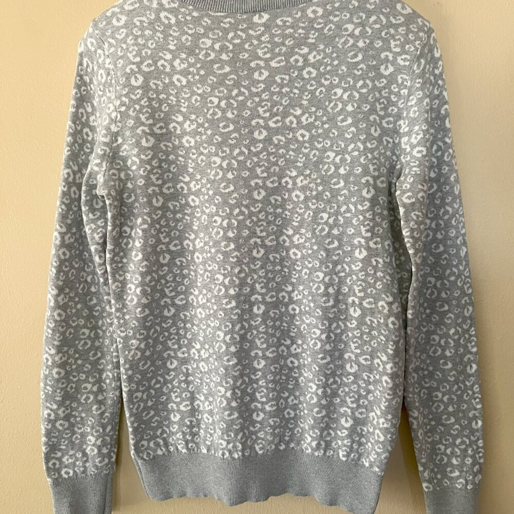 Ann Taylor Loft Gray and White Leopard Print 100% Cotton Sweater Size S - Picture 3 of 4